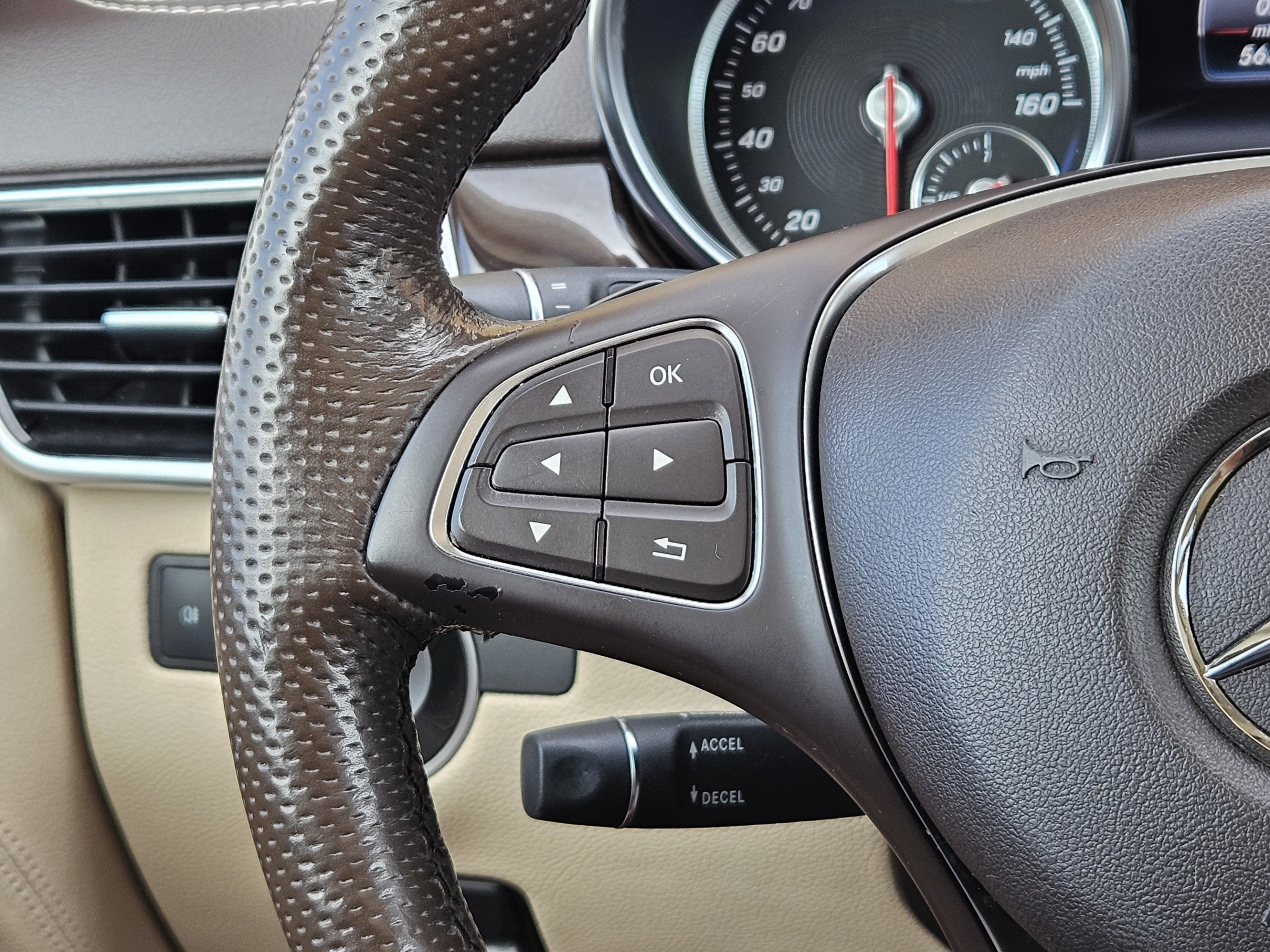 Used 2018 Mercedes-Benz GLE 350 4MATIC image 23