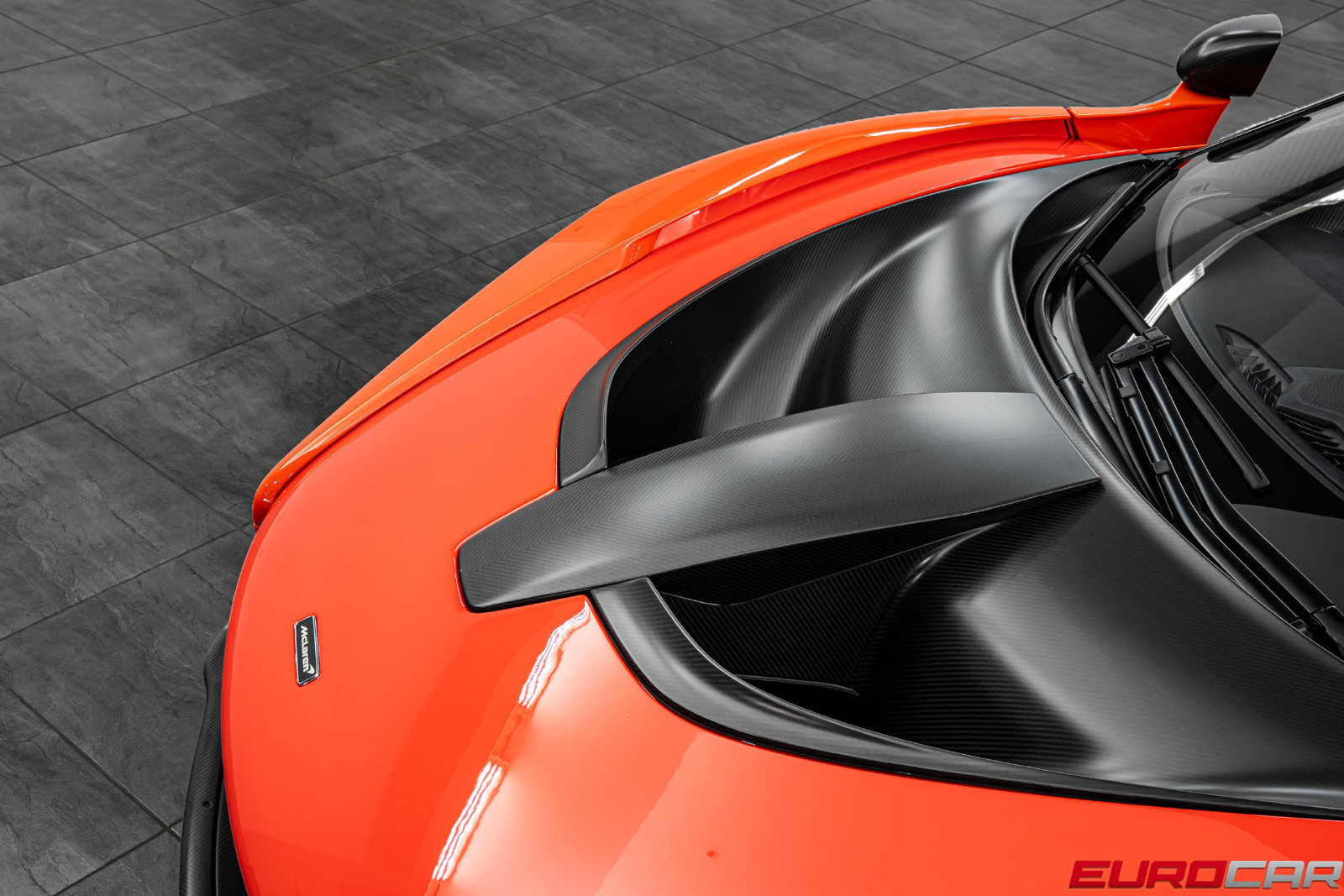 Used 2019 McLaren Senna RWD image 10