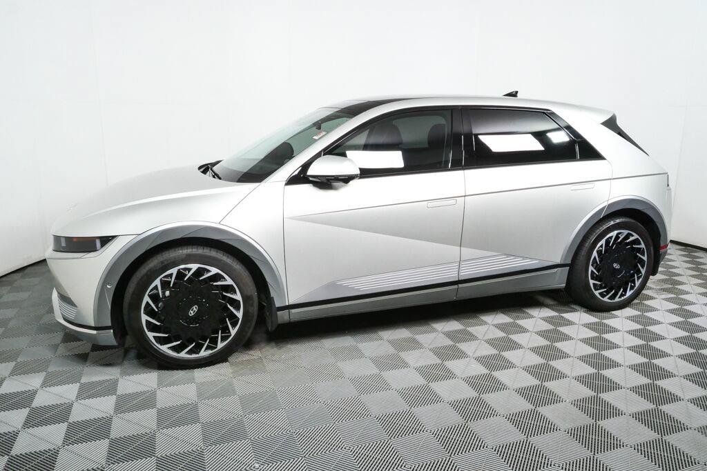 Used 2023 Hyundai Ioniq 5 Limited AWD/4WD image 30