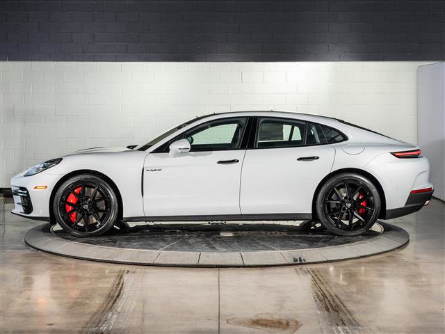New 2026 Porsche Panamera Turbo image 2