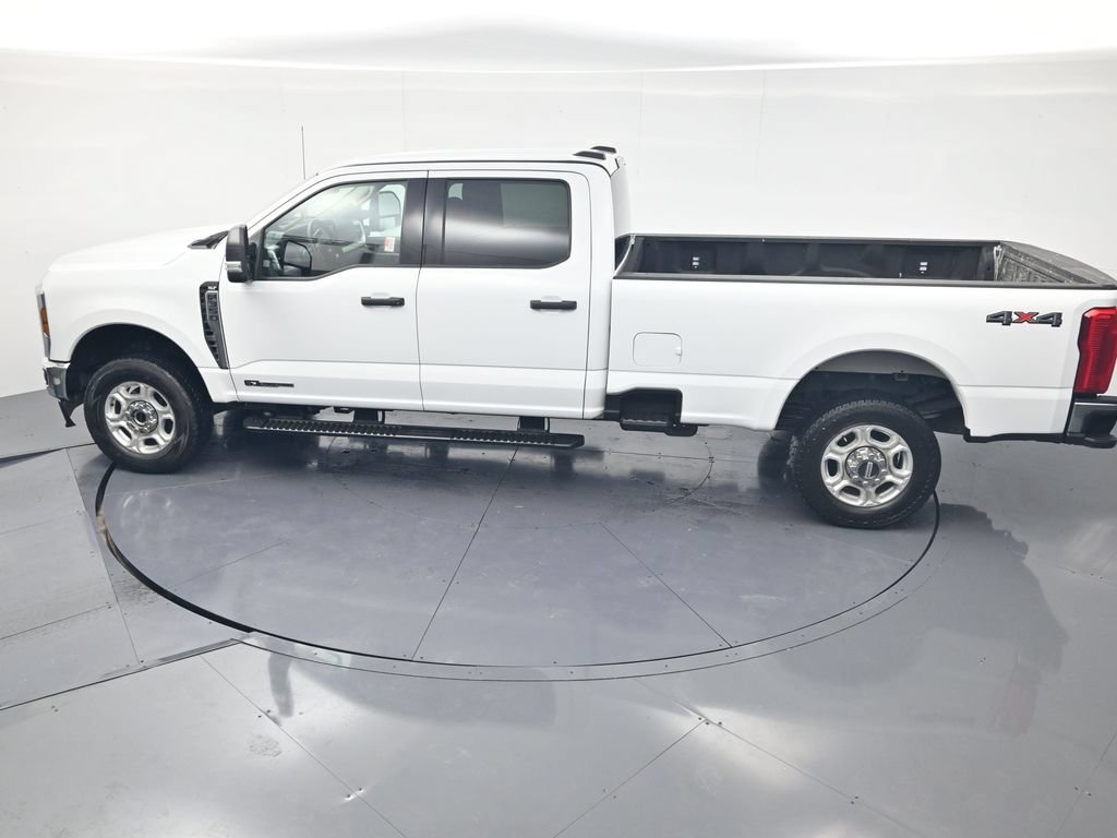 Used 2025 Ford F350 XLT AWD/4WD image 45