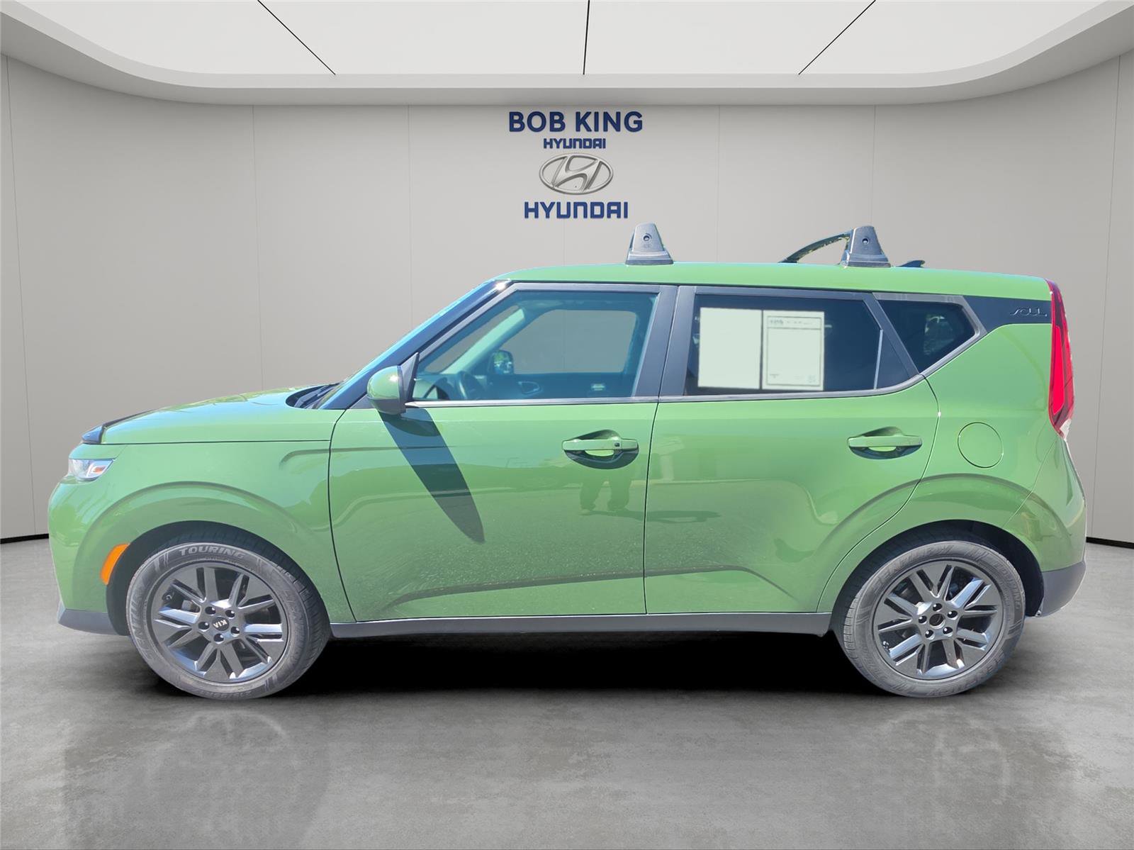 Used 2021 Kia Soul EX FWD image 2