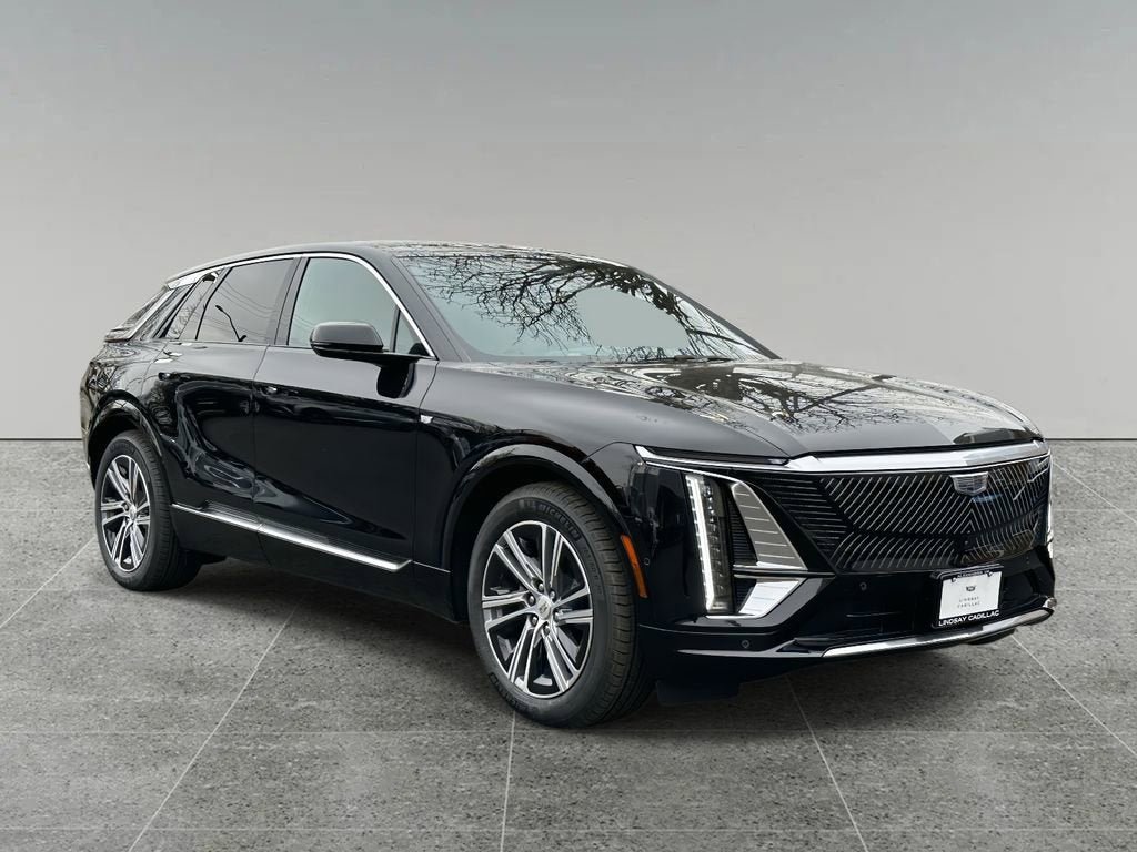 New 2024 Cadillac Lyriq Luxury w/ LPO, Floor Liner Package image 8