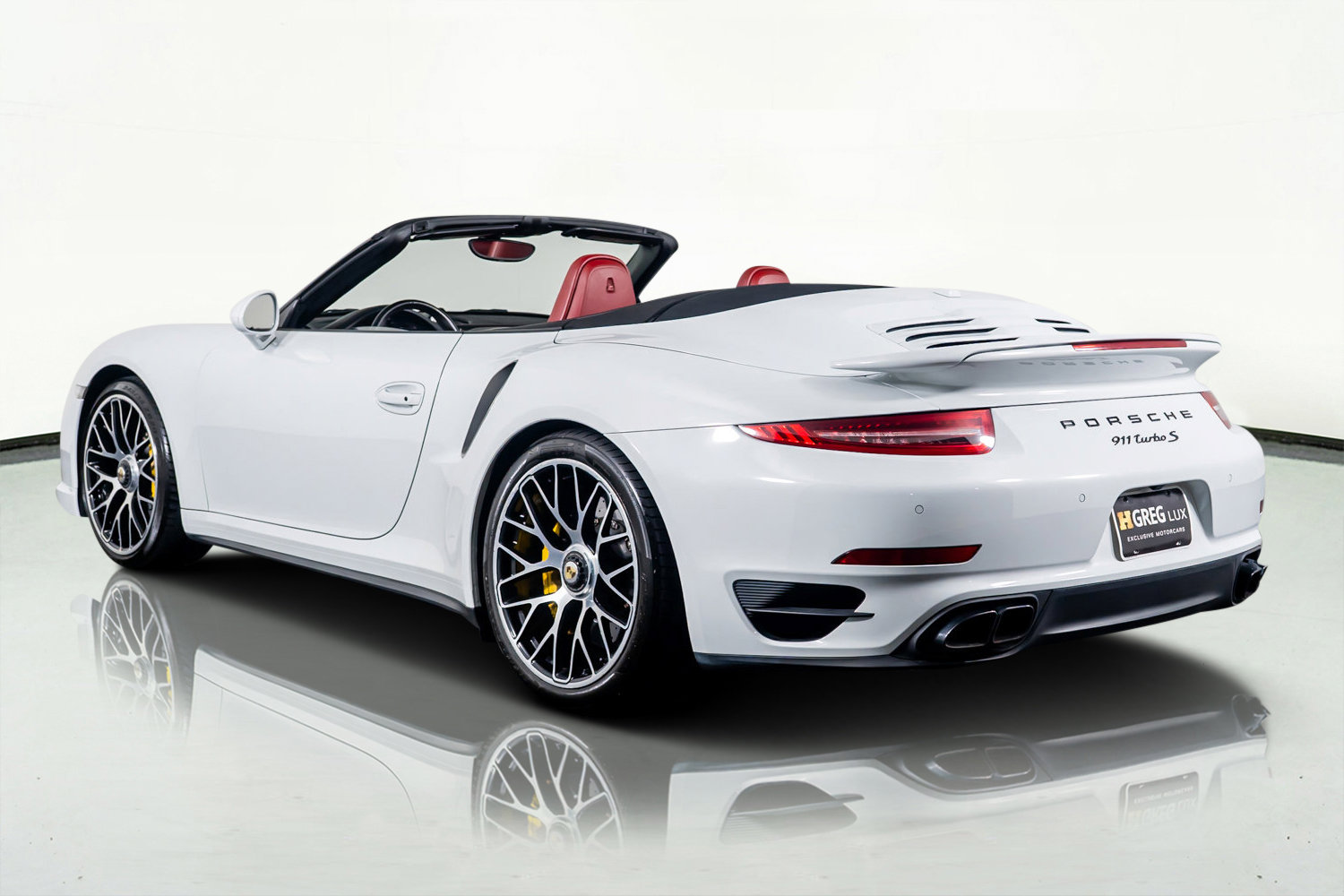 Used 2016 Porsche 911 Turbo S image 8