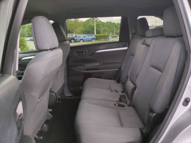 Certified 2017 Toyota Highlander LE FWD image 14