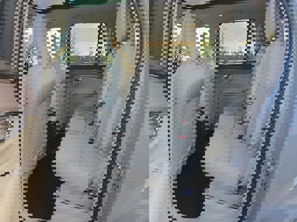 New 2026 Volvo XC90 T8 Ultra w/ Protection Package Premier image 27