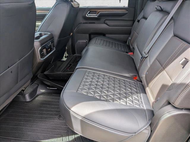 Used 2024 Chevrolet Silverado 3500 High Country w/ High Country Premium Package image 17