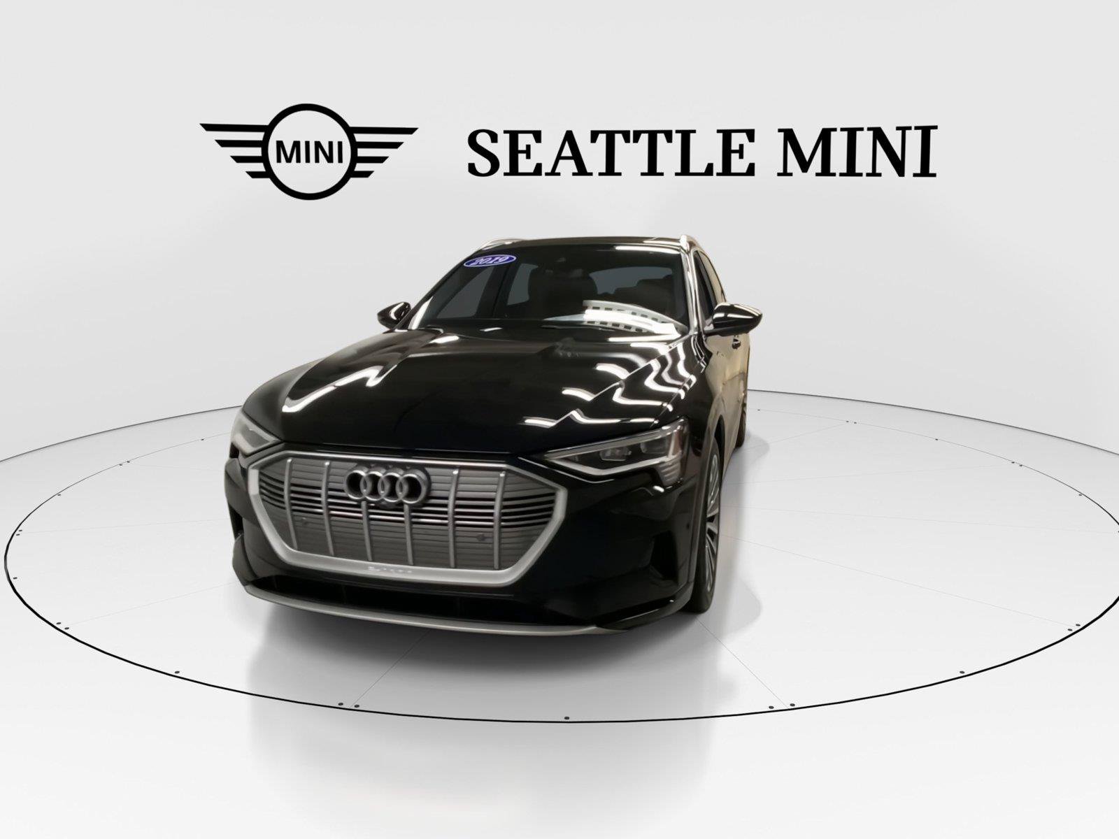 Used 2019 Audi e-tron Prestige w/ Prestige Package AWD/4WD image 4