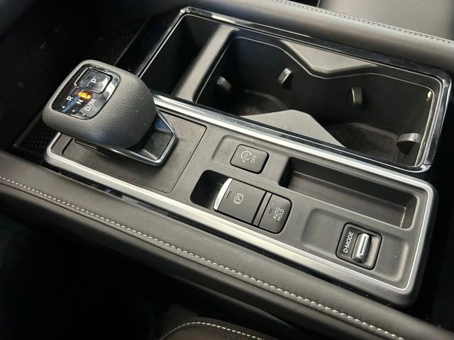 Certified 2024 Nissan Pathfinder SL image 39