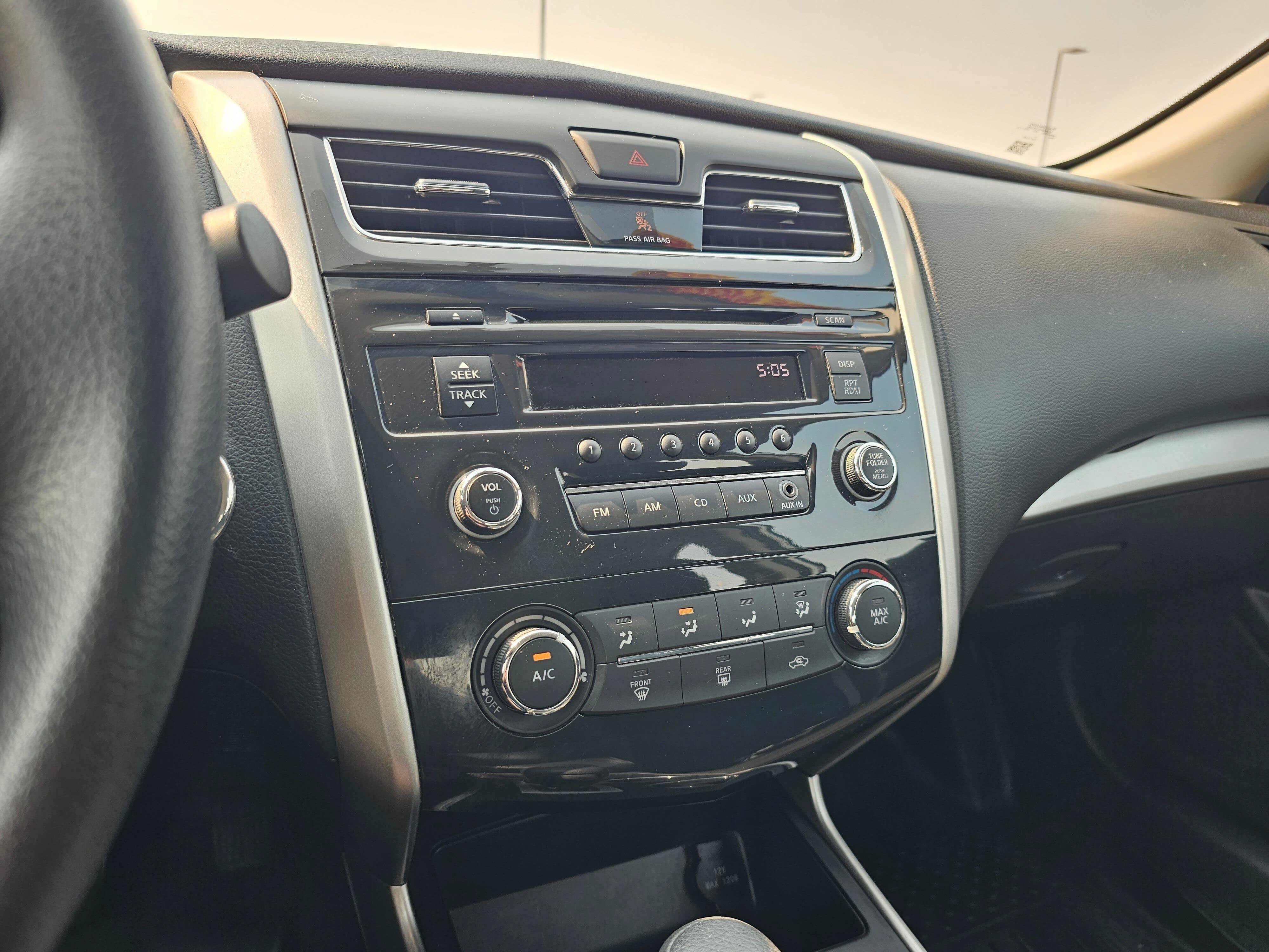 Used 2015 Nissan Altima 2.5 S FWD image 24