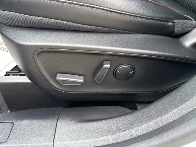 Used 2023 Ford Escape ST-Line w/ Tech Pack #1 AWD/4WD image 17