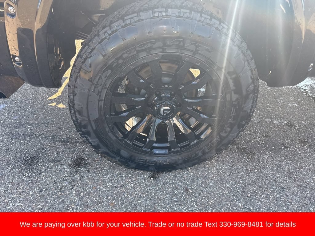 Used 2019 Nissan Titan SL w/ Midnight Edition AWD/4WD image 10