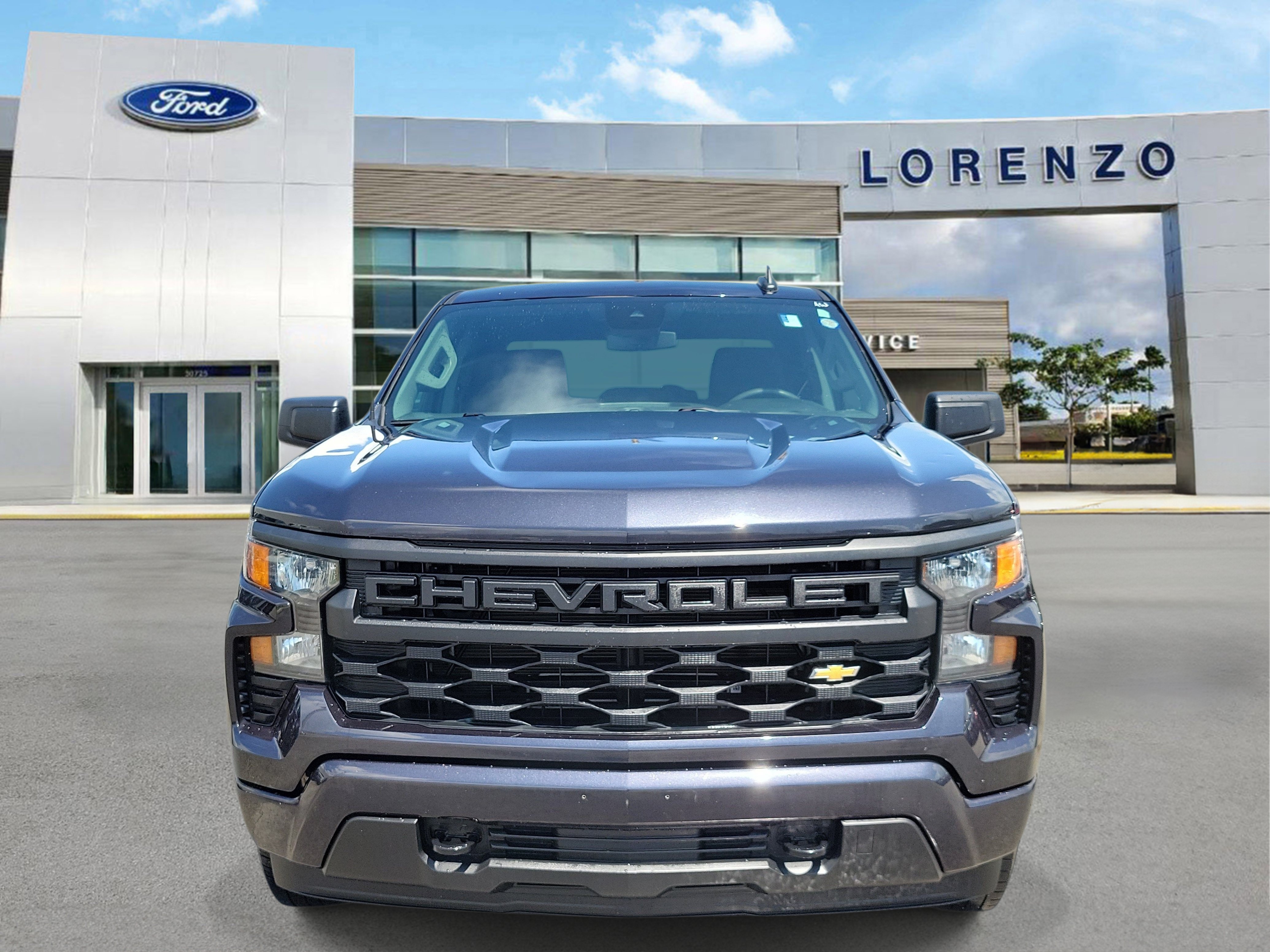 Used 2023 Chevrolet Silverado 1500 Custom RWD image 2