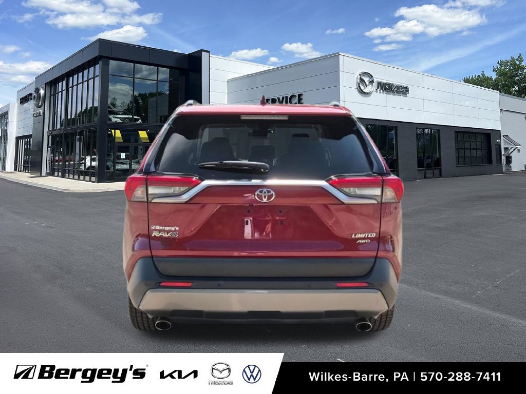 Used 2019 Toyota RAV4 Limited w/ Advanced Technology Package AWD/4WD image 18