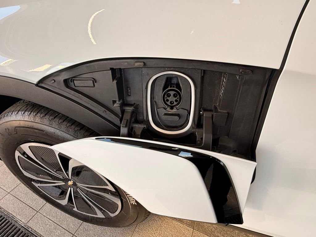 Used 2024 Chevrolet Blazer EV LT image 13