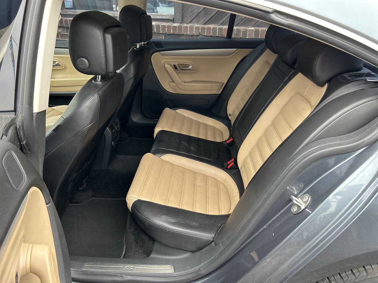 Used 2013 Volkswagen CC Sport image 16