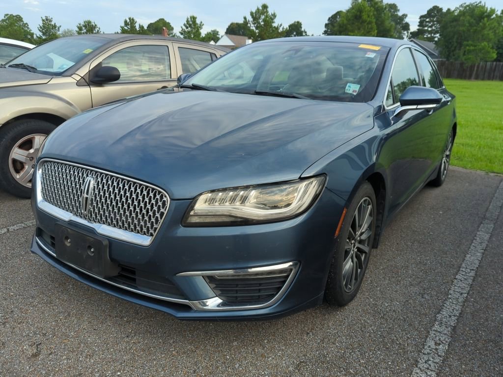 Used 2019 Lincoln MKZ Premiere FWD image 1