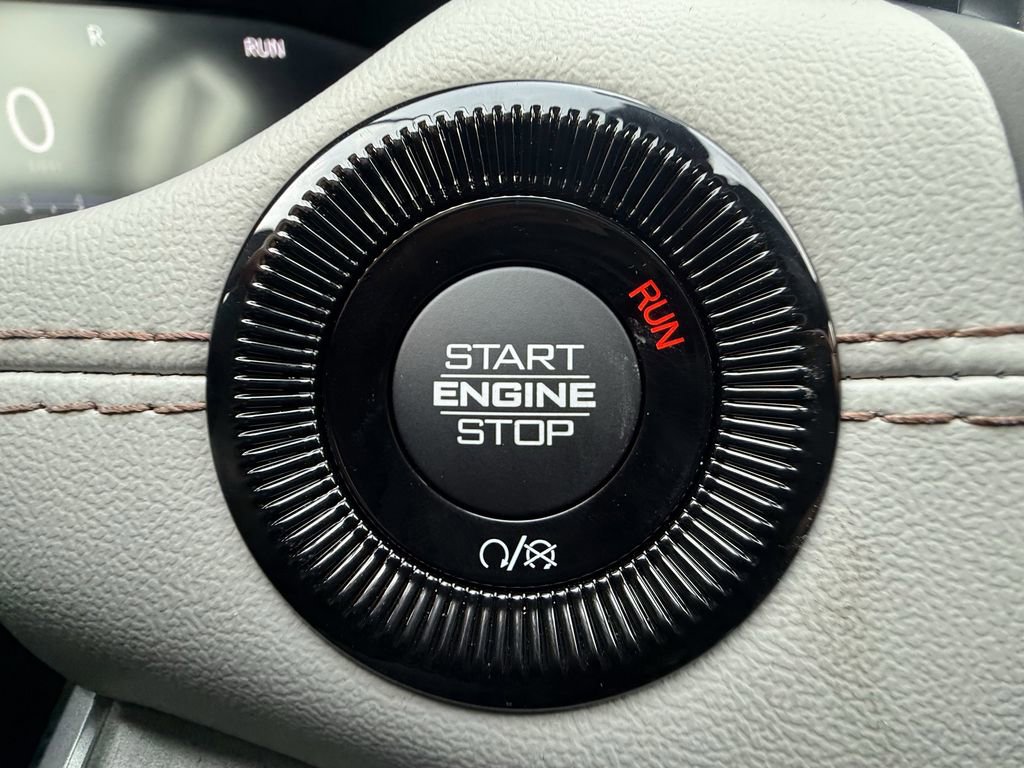 New 2026 Jeep Compass Limited w/ Sun, Sound & Navigation Group image 20