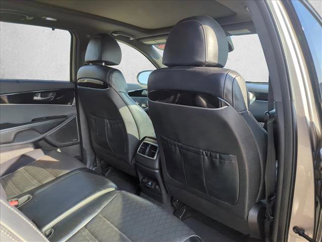 Used 2018 Kia Sorento SX image 18