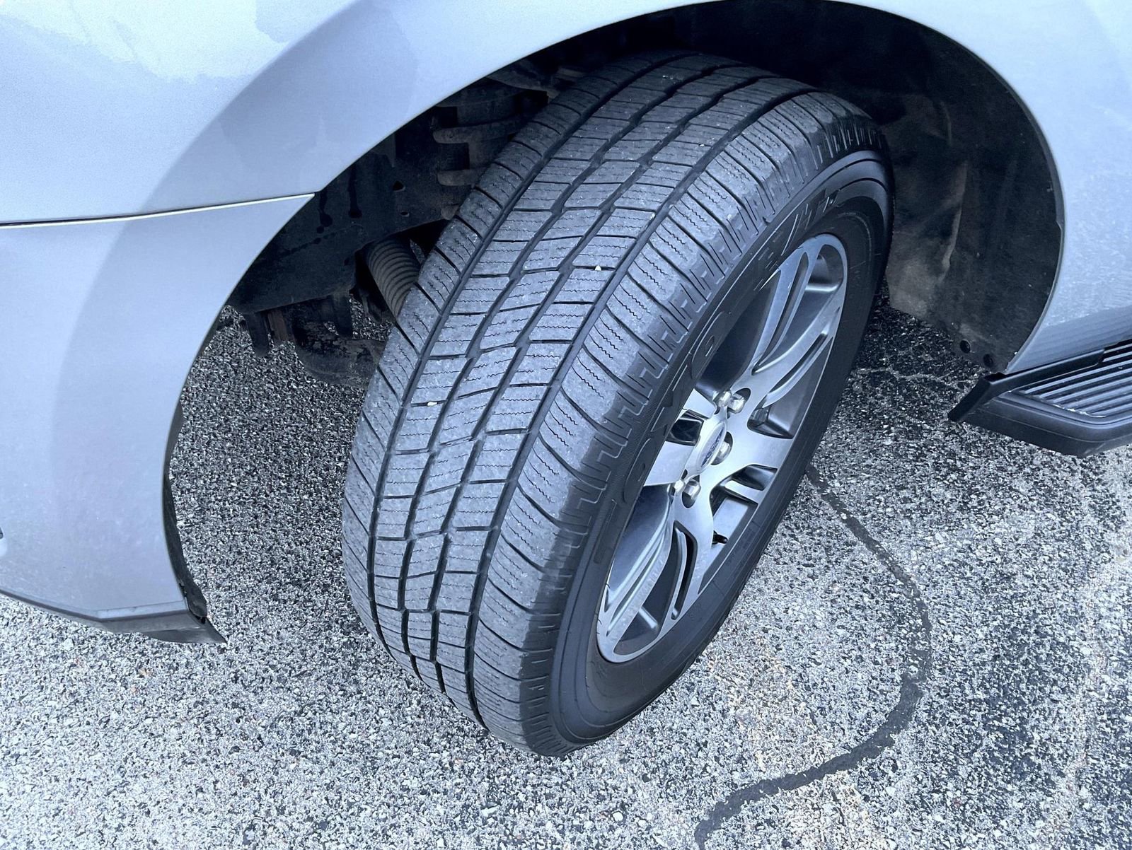 Used 2024 Ford Expedition XLT image 24