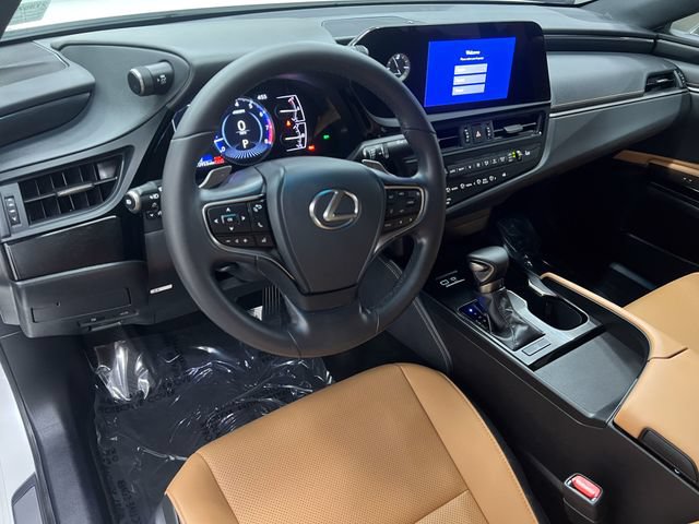 Certified 2025 Lexus ES 350 w/ Accessory Package (Z1) FWD image 16