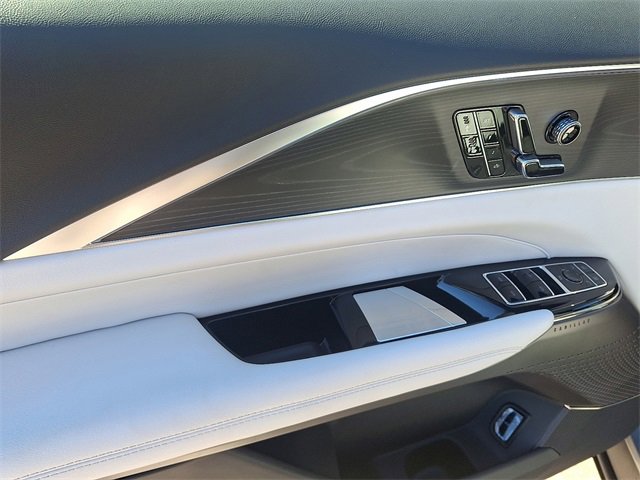 New 2026 Cadillac Lyriq Luxury image 10