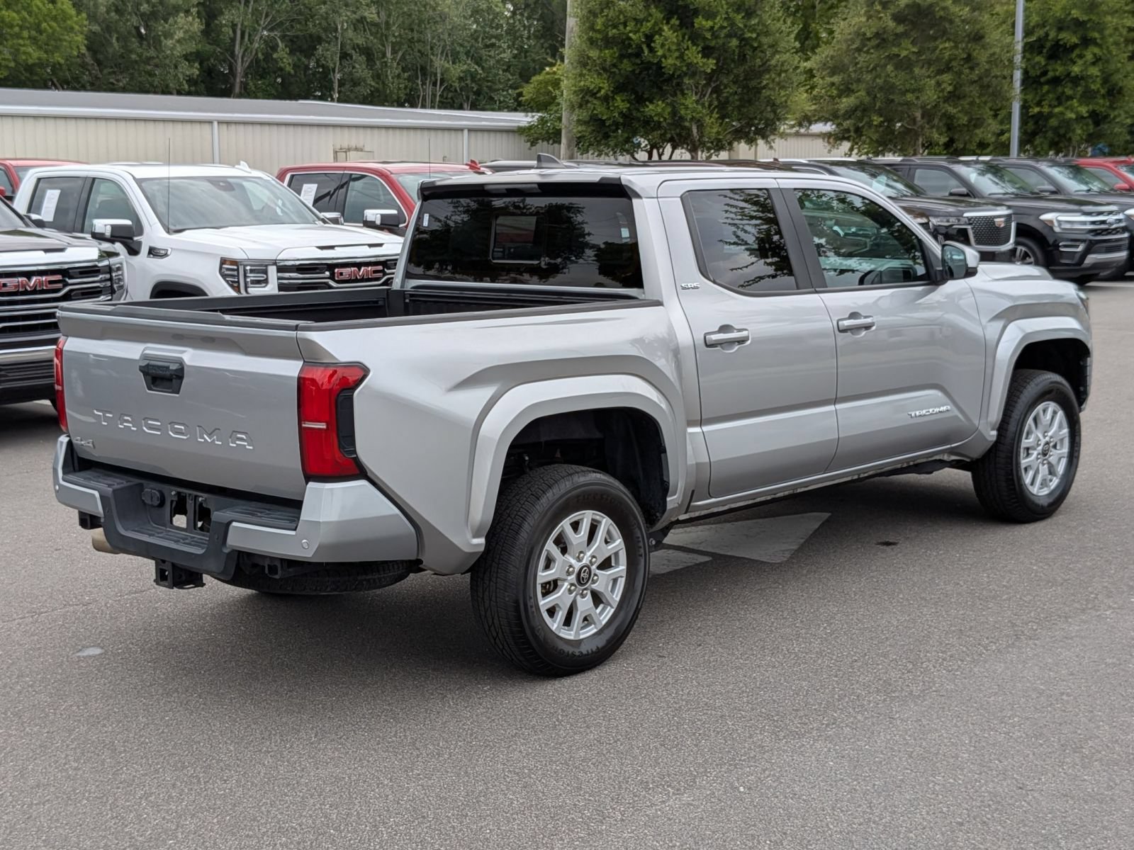 Used 2024 Toyota Tacoma SR5 AWD/4WD image 3
