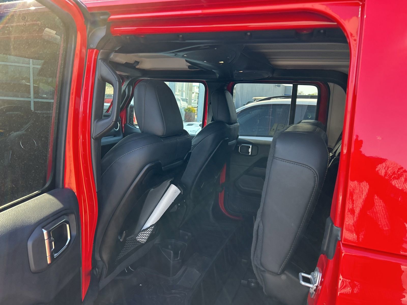 Used 2025 Jeep Gladiator High Tide image 6