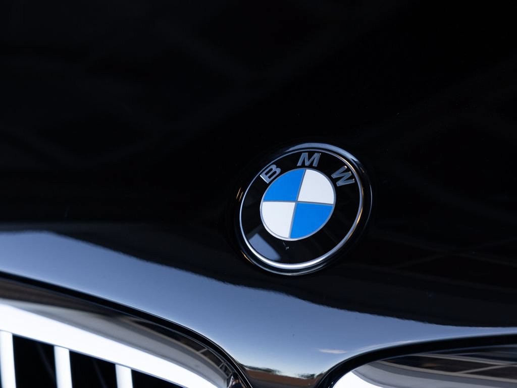 Used 2021 BMW X5 xDrive40i w/ Executive Package 3 AWD/4WD image 10