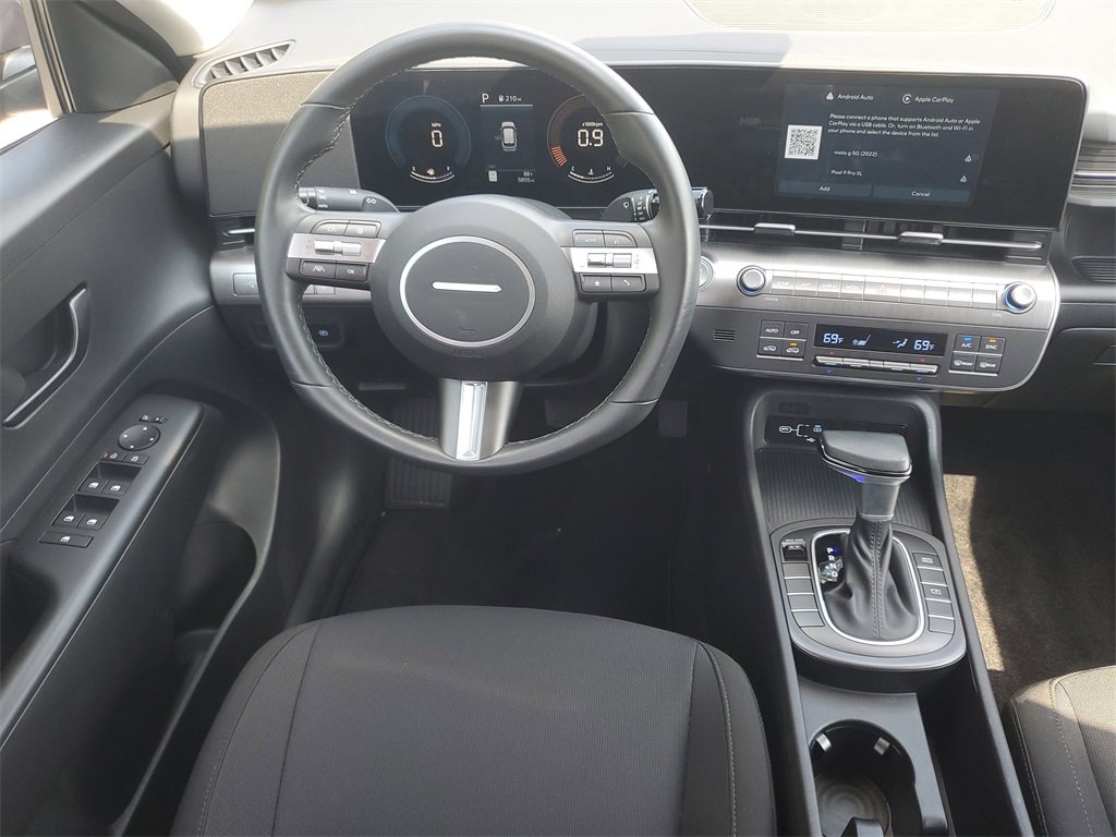 Used 2025 Hyundai Kona SEL image 13