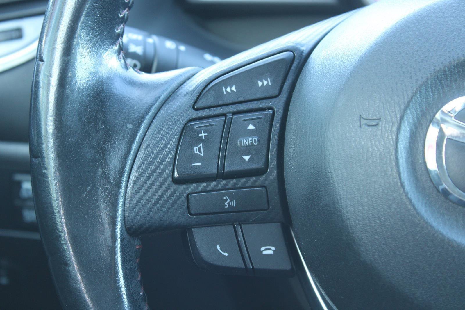 Used 2015 MAZDA MAZDA3 i Grand Touring image 24