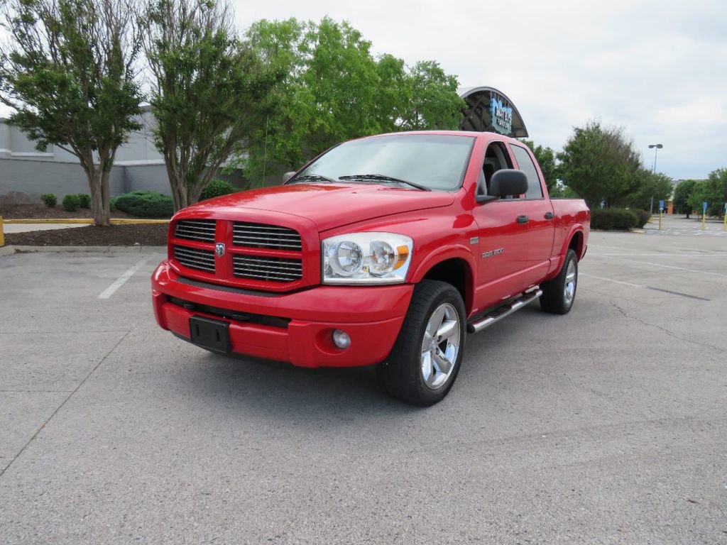 Used 2007 Dodge Ram 1500 Truck SLT image 2