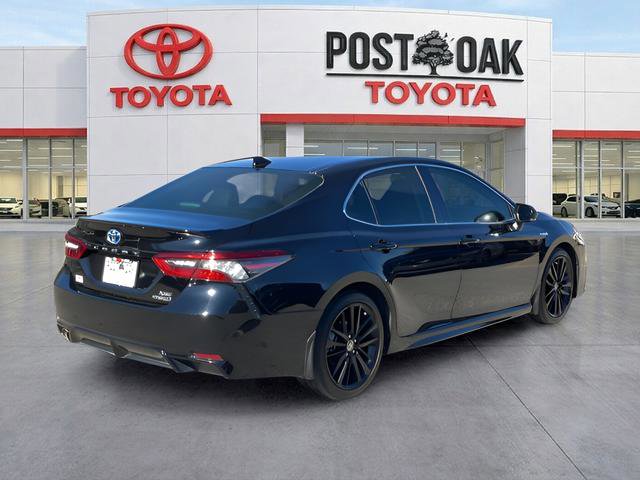 Used 2021 Toyota Camry XSE w/ Cold Weather Package image 7