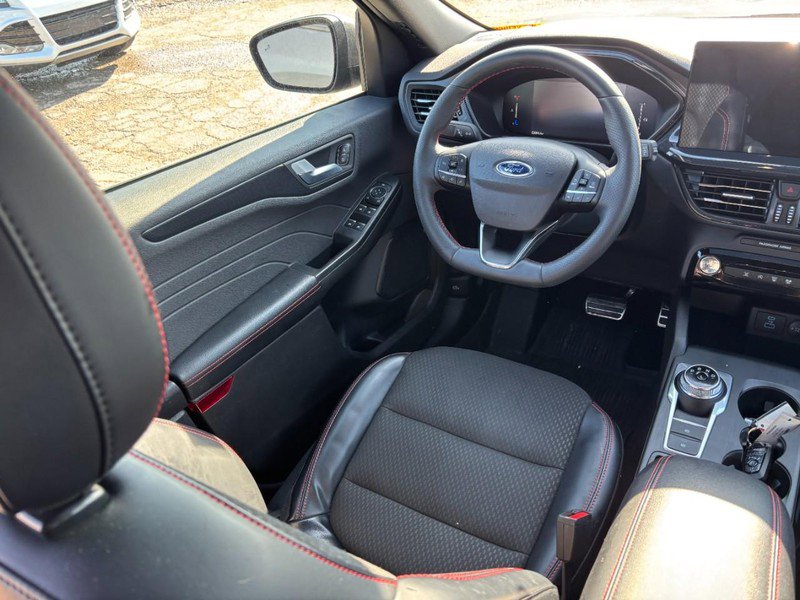 Used 2023 Ford Escape ST-Line w/ Tech Pack #1 AWD/4WD image 13