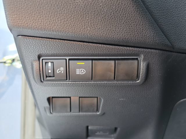Used 2023 Toyota Corolla Cross LE FWD image 35