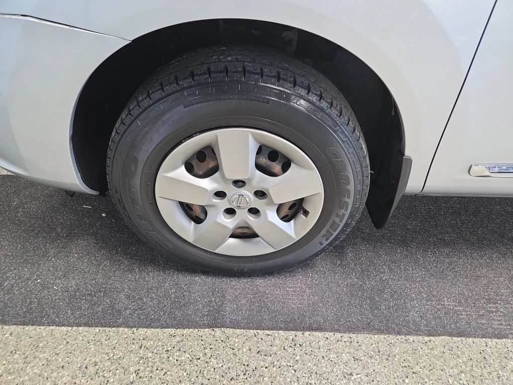 Used 2015 Nissan Rogue S FWD image 12