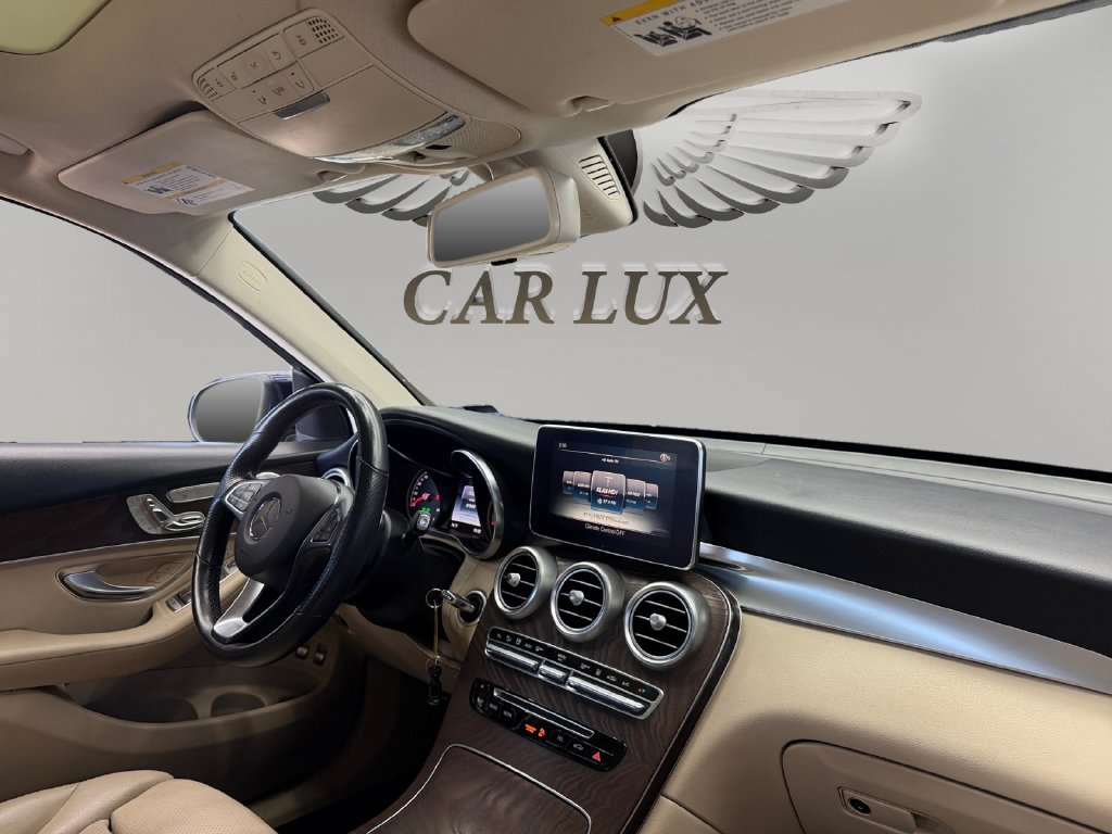 Used 2019 Mercedes-Benz GLC 350e 4MATIC image 16