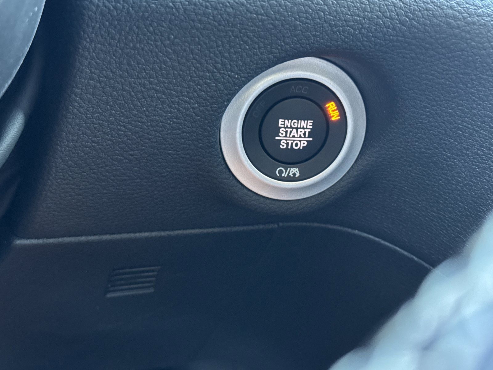New 2026 Chrysler Pacifica Select image 23