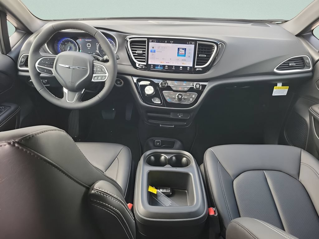 New 2026 Chrysler Voyager LX FWD image 24