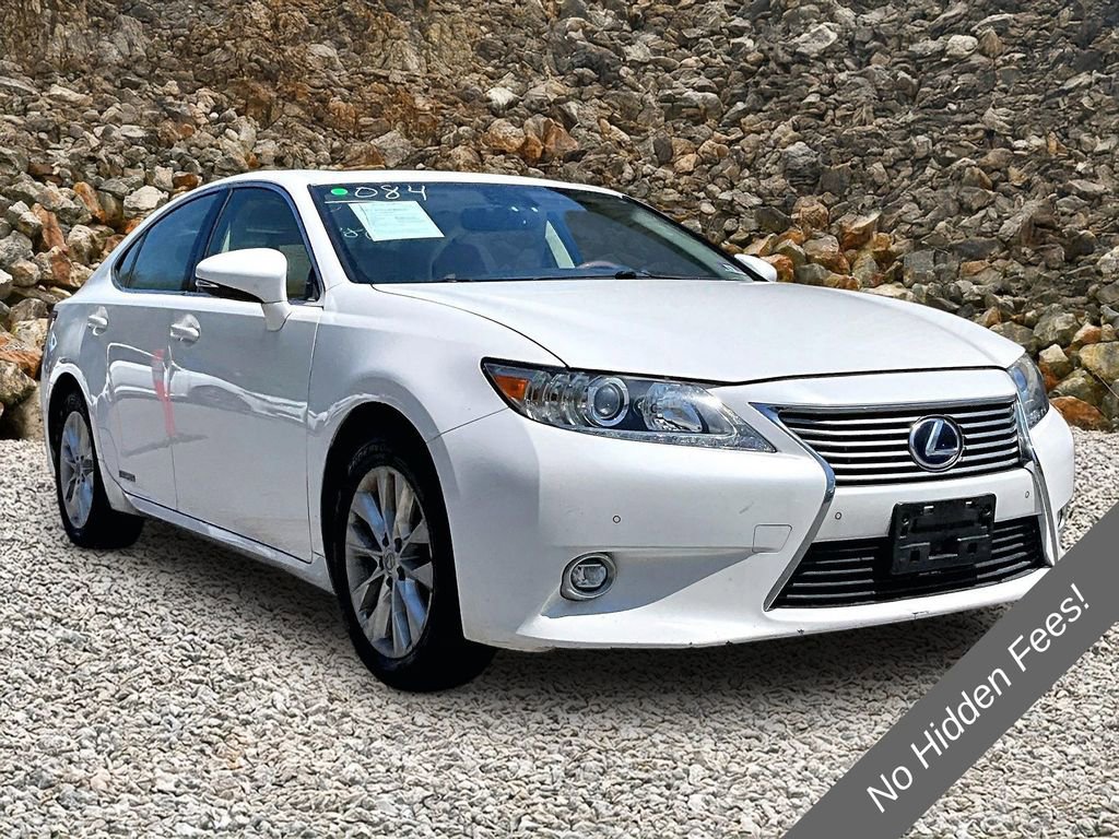 Used 2015 Lexus ES 300h w/ Navigation System Package FWD image 10