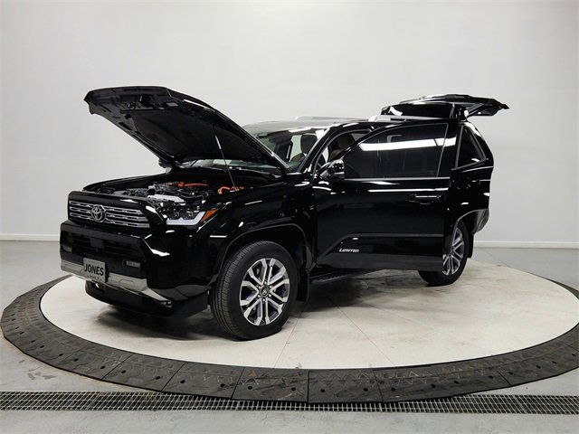 Used 2025 Toyota 4Runner Limited image 11
