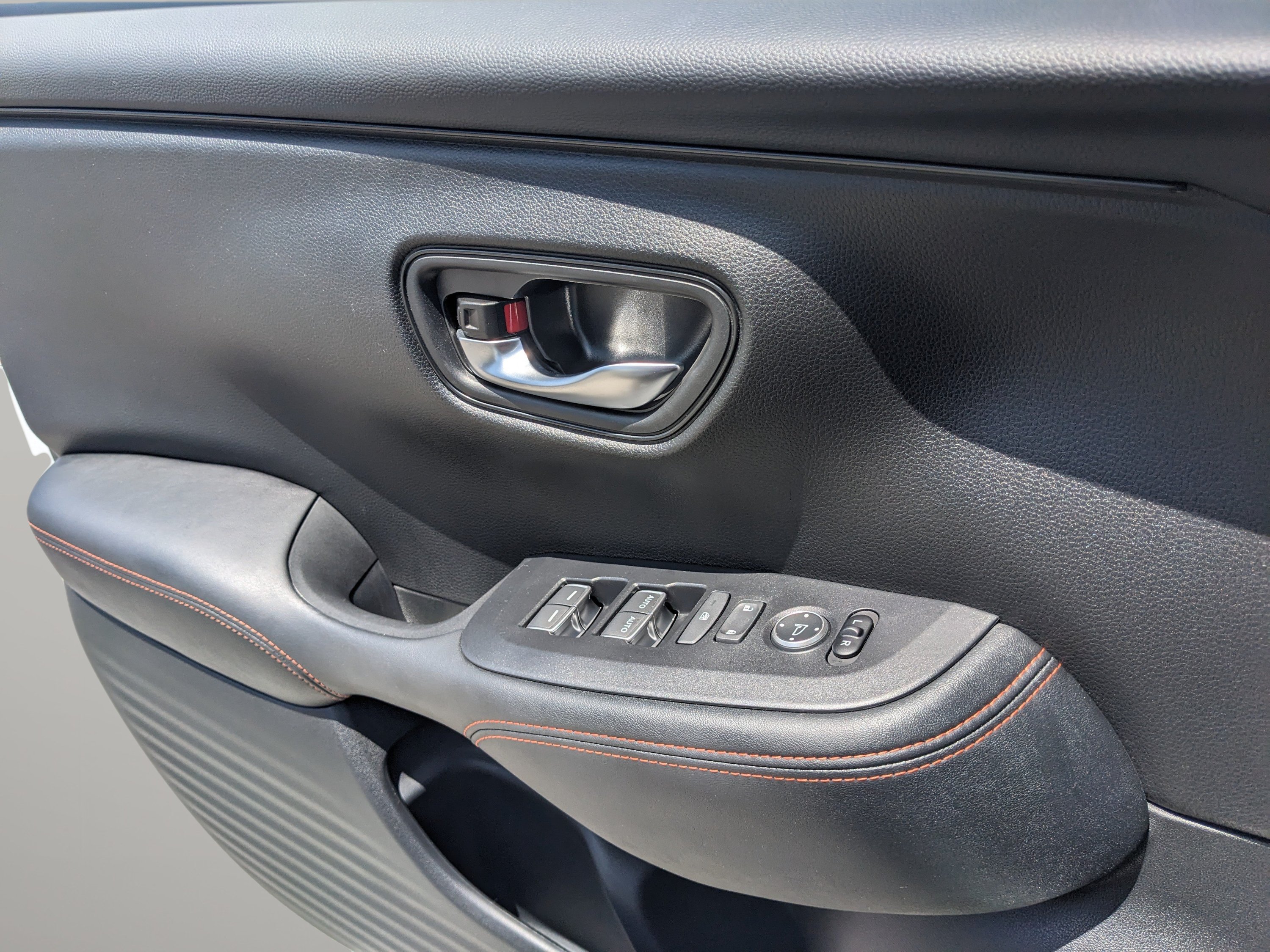 Used 2024 Honda HR-V Sport image 19