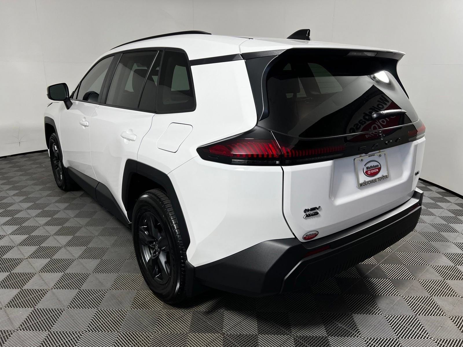 Used 2026 Toyota RAV4 LE AWD/4WD image 7