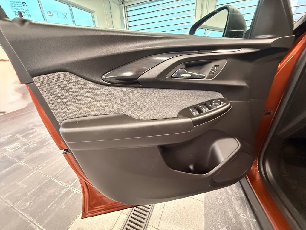 Used 2021 Chevrolet TrailBlazer LS image 33