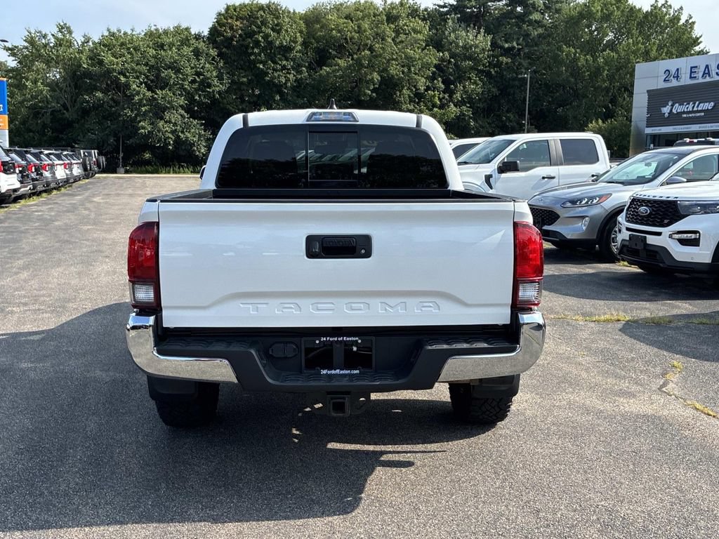 Used 2020 Toyota Tacoma SR5 AWD/4WD image 6