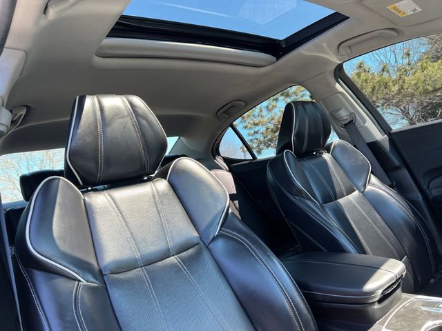 Used 2020 Acura TLX V6 w/ Technology Package FWD image 35