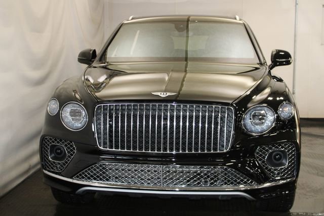 Used 2023 Bentley Bentayga Extended Wheelbase image 3