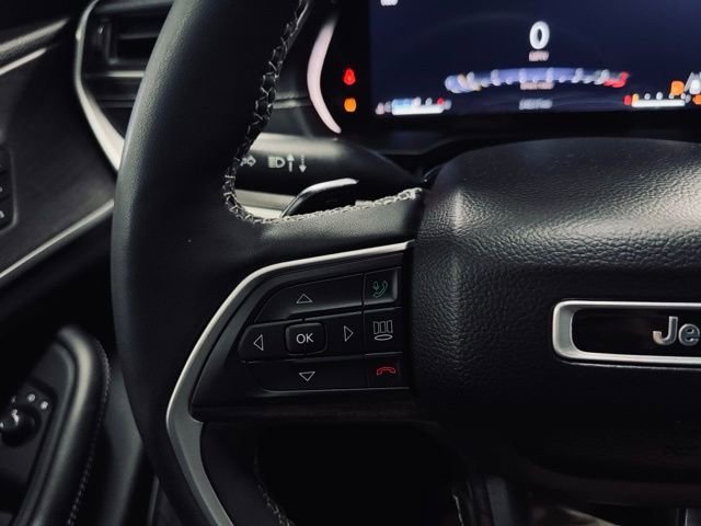 Certified 2023 Jeep Grand Cherokee Limited image 25