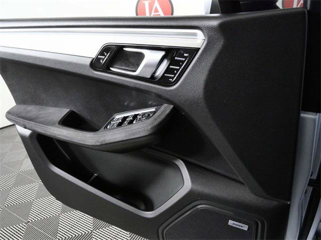 Used 2017 Porsche Macan GTS image 25