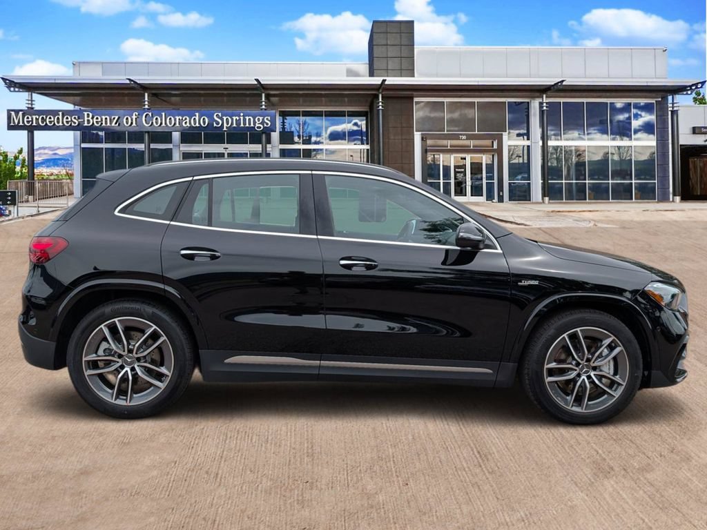 New 2026 Mercedes-Benz GLA 35 AMG 4MATIC image 4